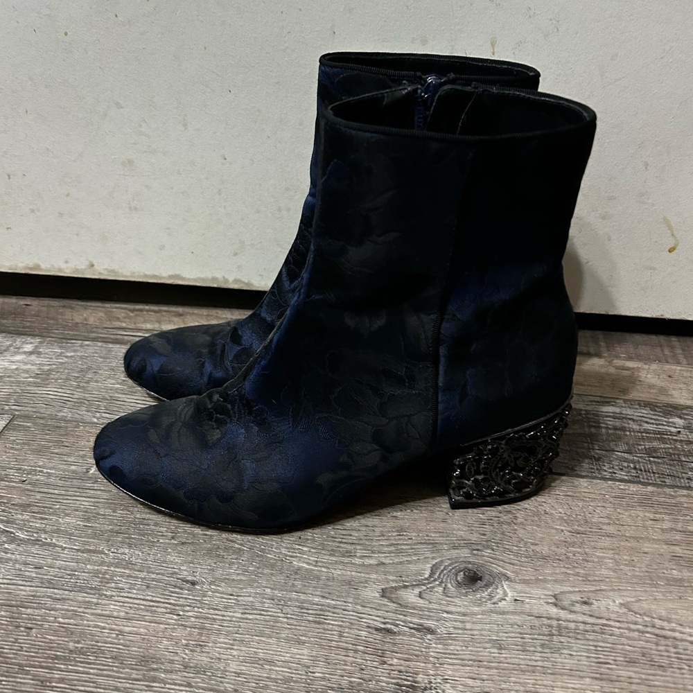 Badgley Mischka Martha Brocade jeweled block heel Blue & black floral bootie - Picture 4 of 11